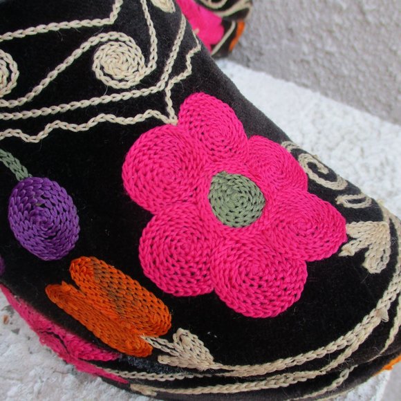 JULIE MILES ~ EMBROIDERED SLIDES / SHOES / WEDGE ~ 8 / 8.5 ~ AMAZING DETAIL!!!!! - Picture 12 of 14